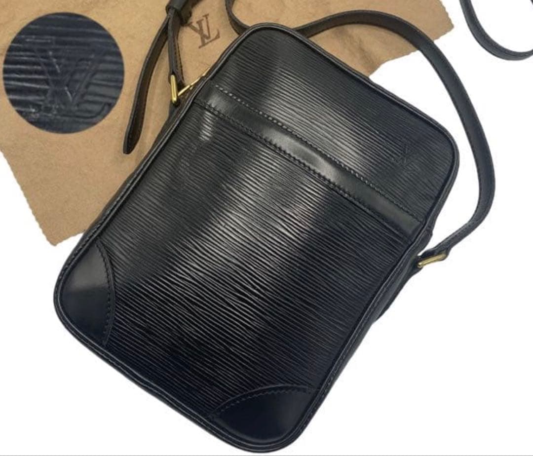 ルイヴィトン ショルダーバッグ ポシェット エピ ダヌーブ レザー 黒