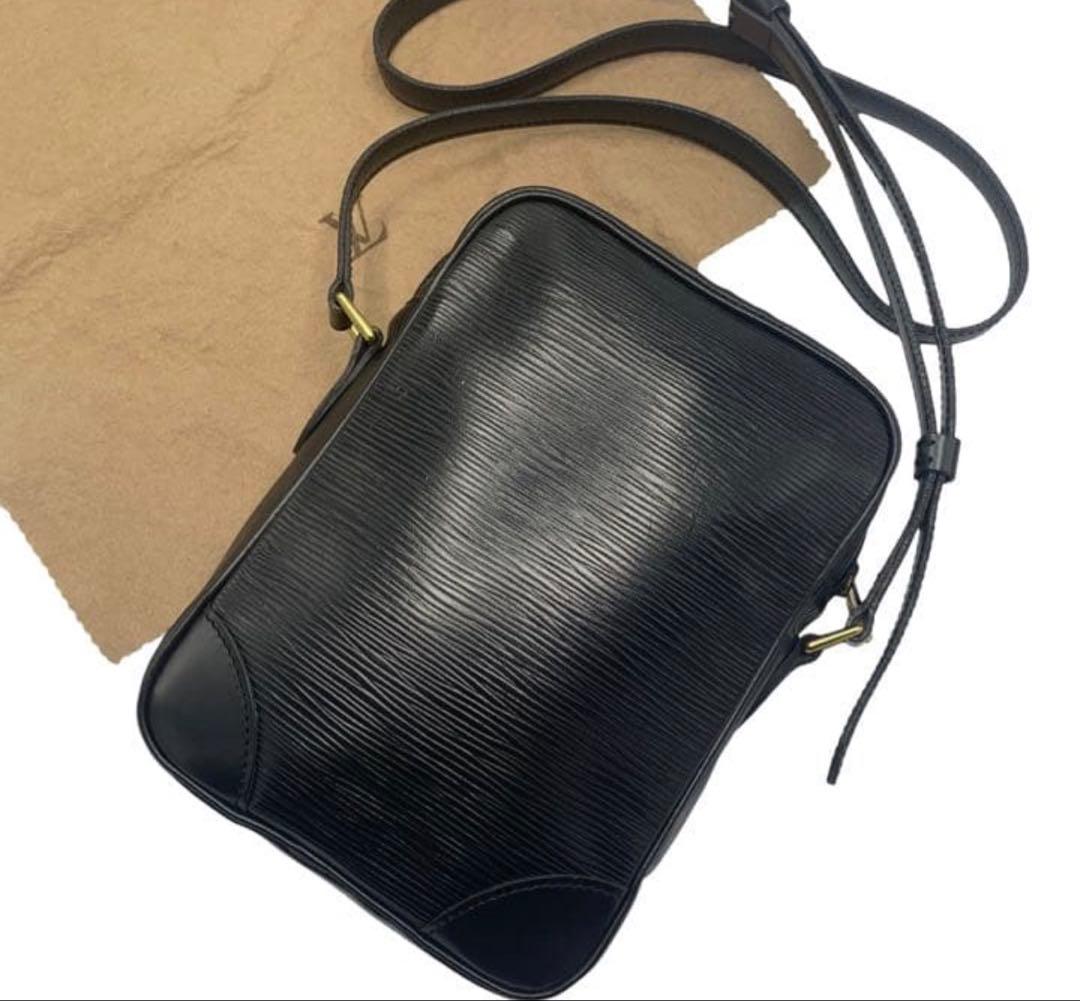 ルイヴィトン ショルダーバッグ ポシェット エピ ダヌーブ レザー 黒