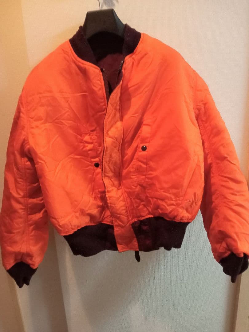 （ビンテージ）MA-1 えんじ　M アルファーインダストリーズ