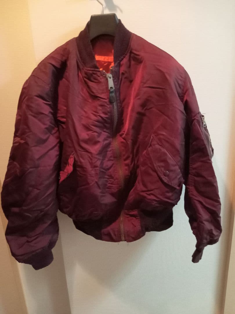 （ビンテージ）MA-1 えんじ　M アルファーインダストリーズ