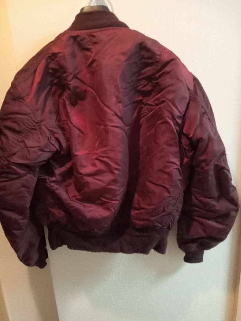 （ビンテージ）MA-1 えんじ　M アルファーインダストリーズ