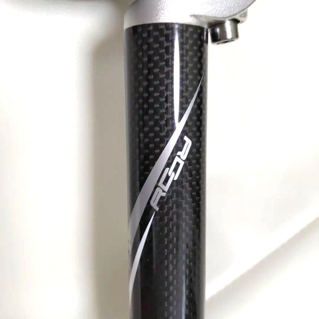 fi'zi:k Arione サドル ブラック カーボン