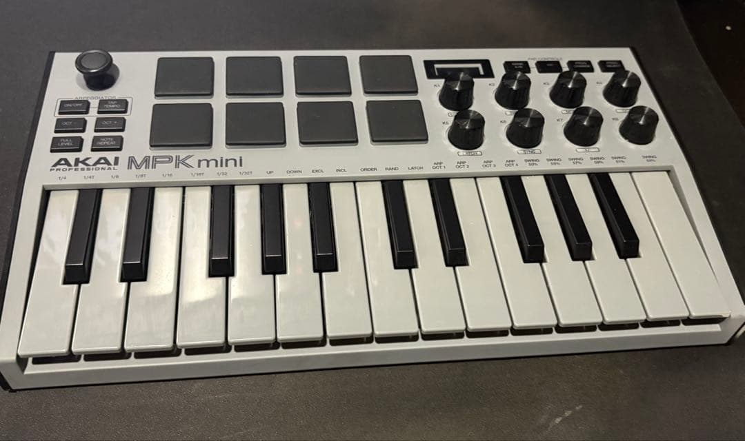 AKAI MPK mini ほぼ未使用