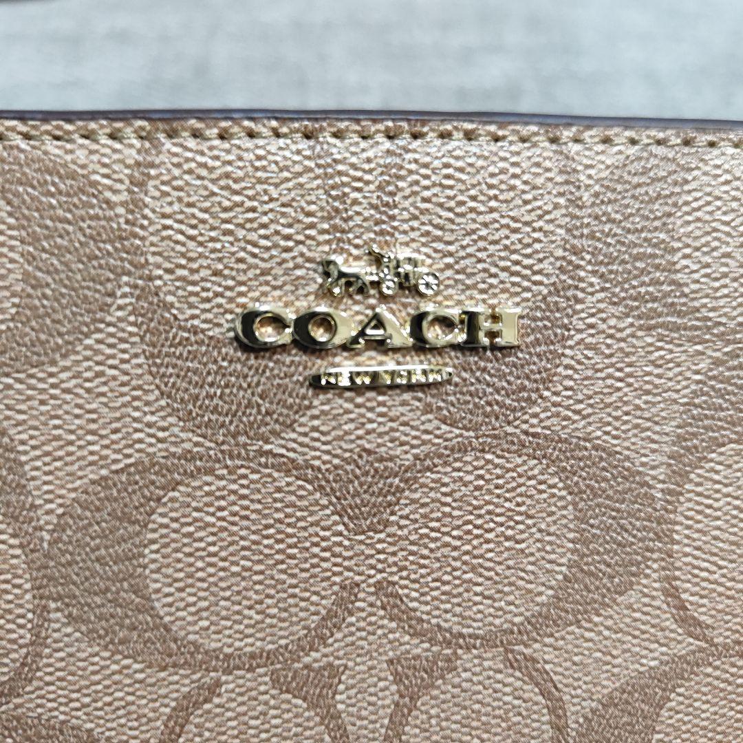 【訳あり】COACH C3309 Cチャーム シグネチャー 二つ折り財布