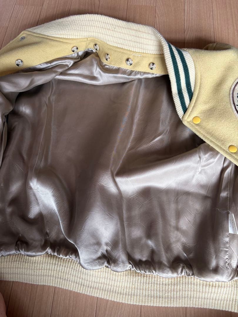 Kentのスタジアムジャック イエロー(カラシ色)とベージュ刺繍立体ロゴとバック