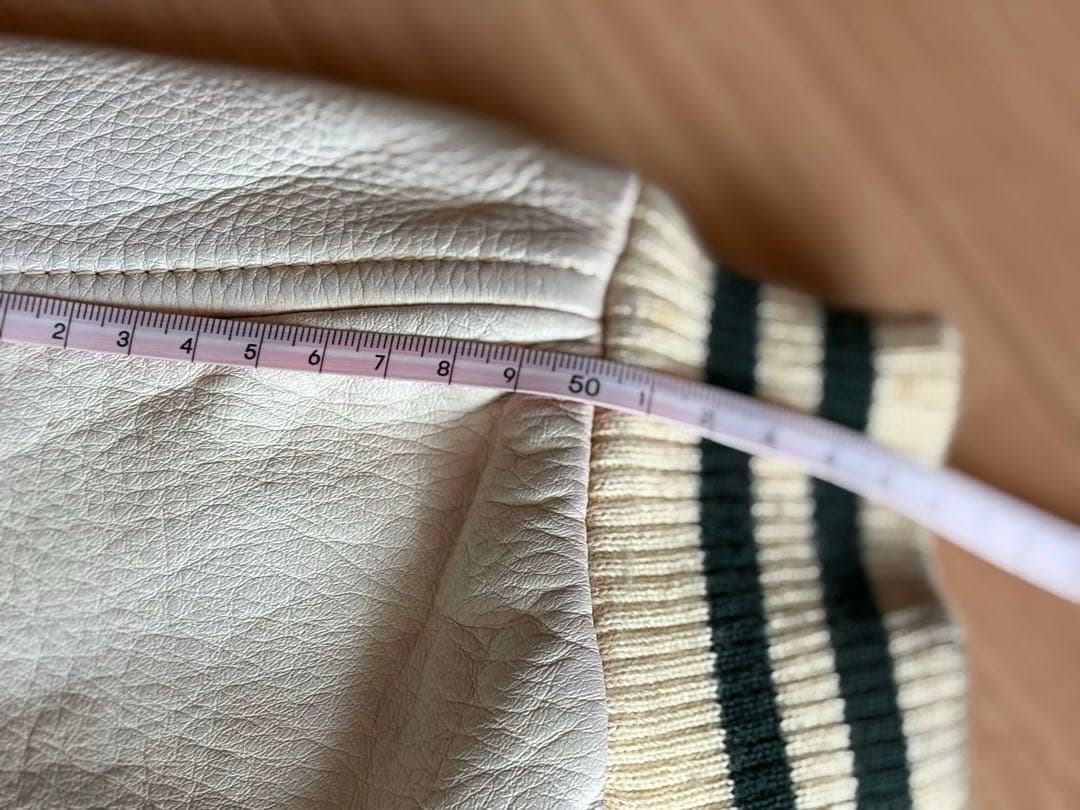 Kentのスタジアムジャック イエロー(カラシ色)とベージュ刺繍立体ロゴとバック