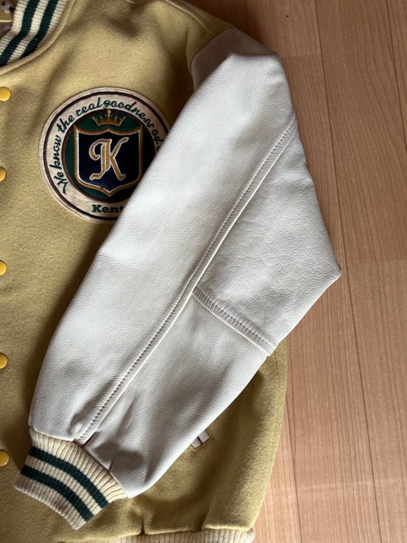 Kentのスタジアムジャック イエロー(カラシ色)とベージュ刺繍立体ロゴとバック