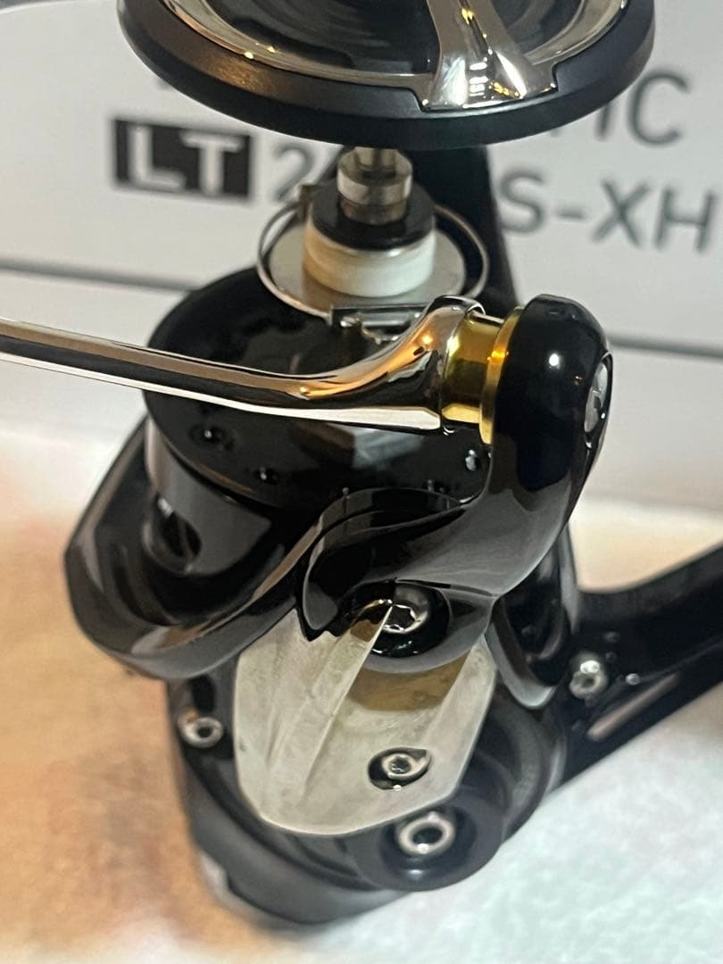 ほぼ未使用　ダイワ　BALLISTIC LT2500S-XH　本体のみ