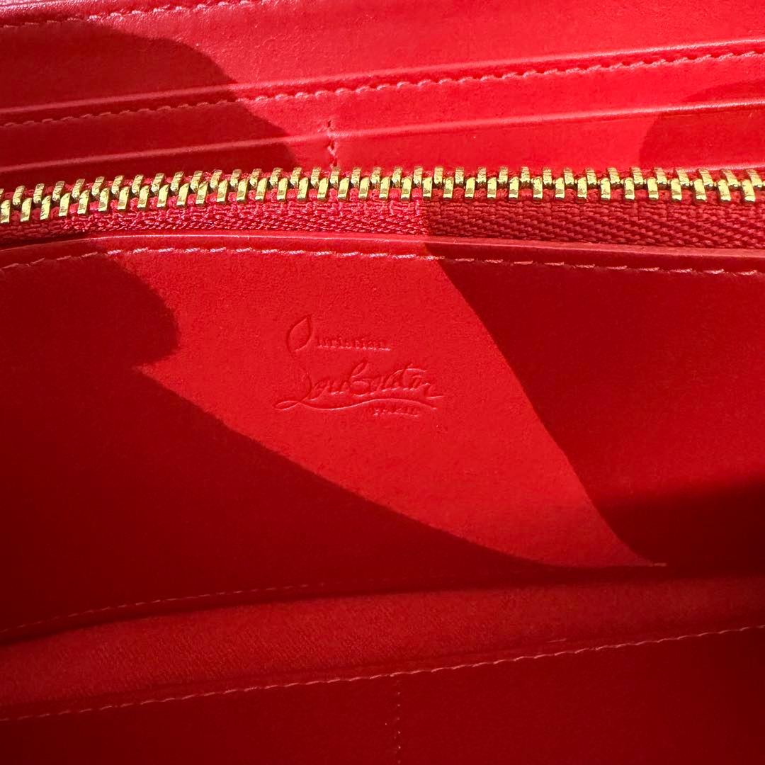 ✨️極美品✨️クリスチャンルブタン スタッズ ラウンドジップ 長財布 レザー ピンク