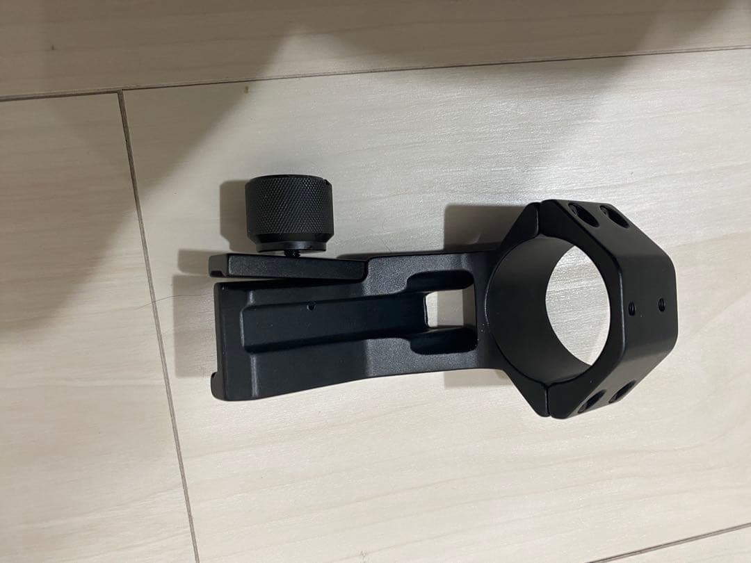 次世代電動ガン SCAR-H 、スコープ、マウント、マガジン2個、充電器付き。