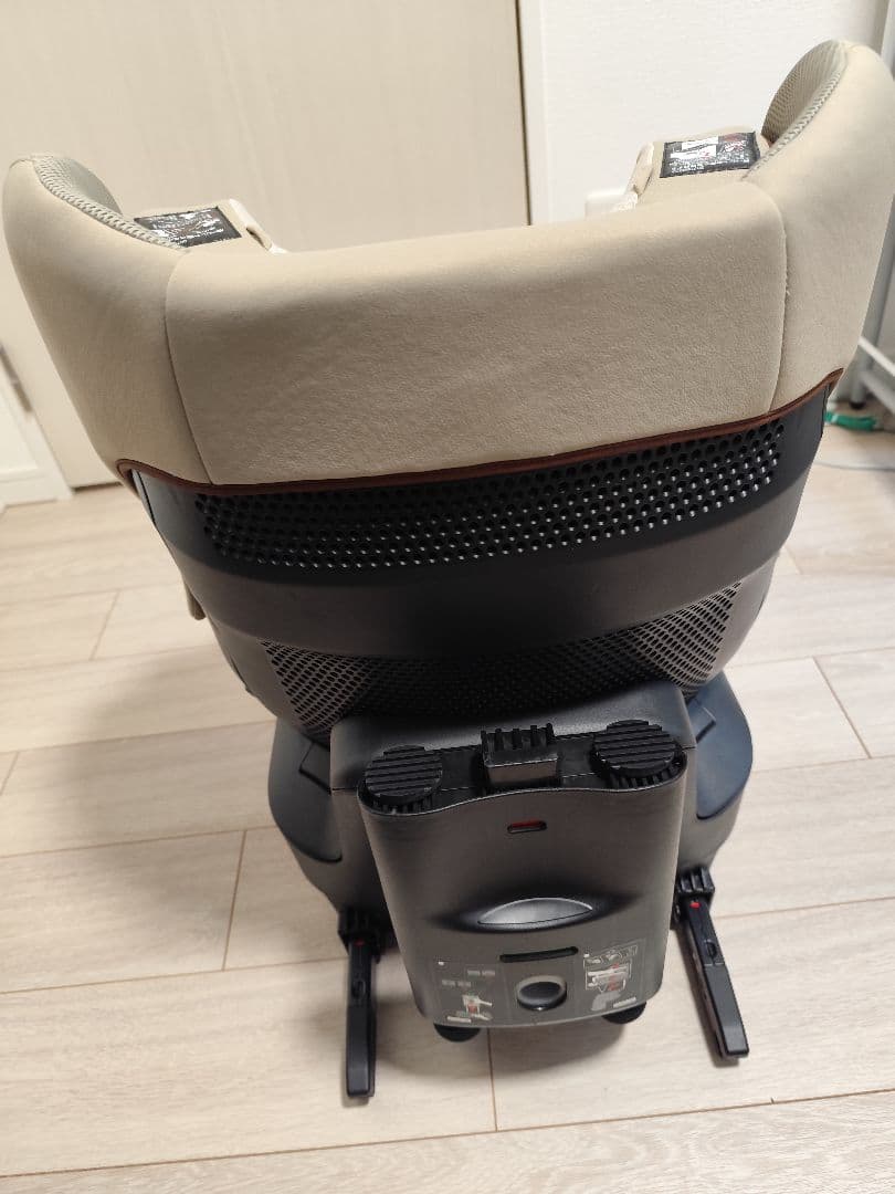 最終値下げ！​回転式チャイルドシート エールベベ クルットR ISOFIX対応