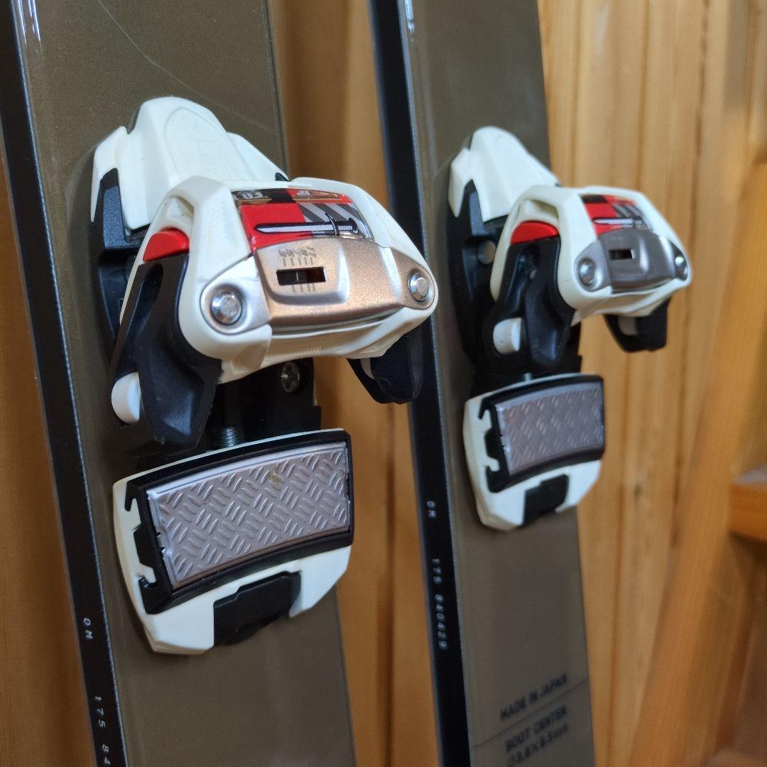 スキー板 Vector glide オムニー マーカースクワイヤー付き