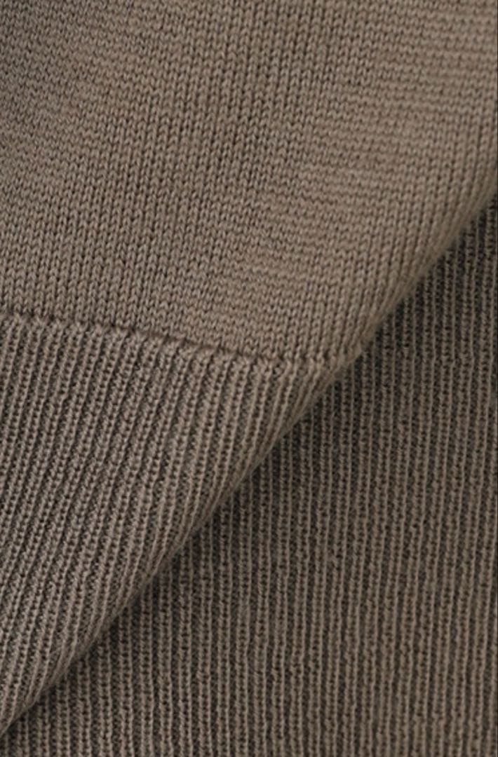 新品未使用！IENA Grossy タートルネックプルオーバー