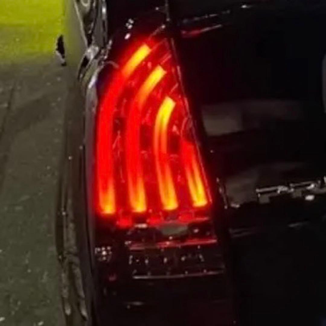 30プリウス VALENTI スモークテール