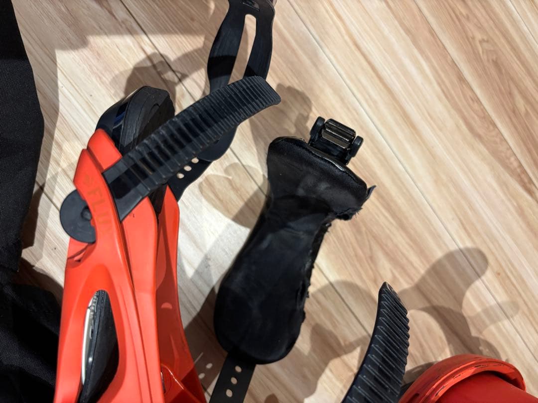 FLUX RK M/Lスノボビンディング オレンジ　グラトリ