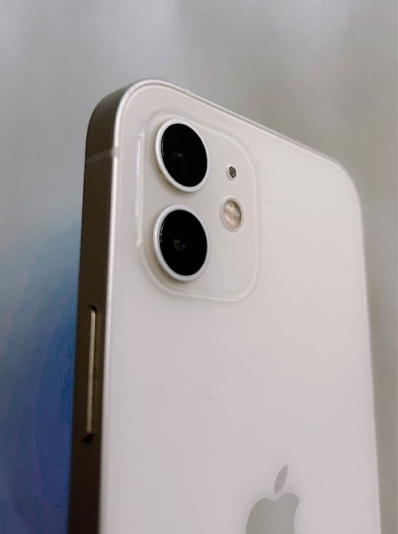 iPhone 12 64GB ホワイト（SIMフリー）