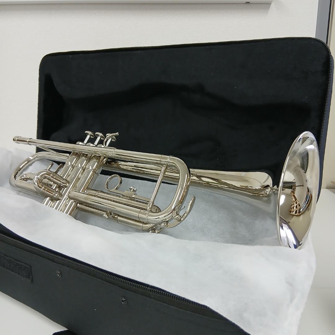 【ジャンク】シルバートランペット ケース付き