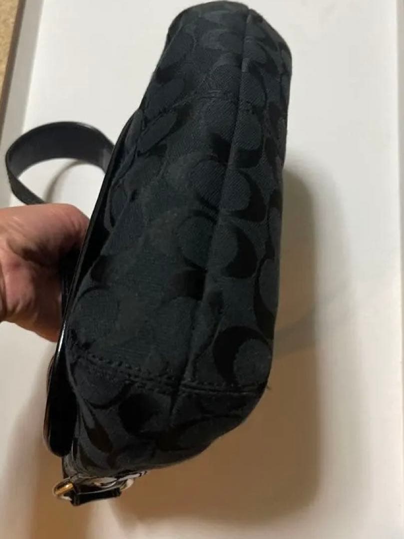 COACH コーチF13738 シグネチャーショルダーバック　ベタ付き