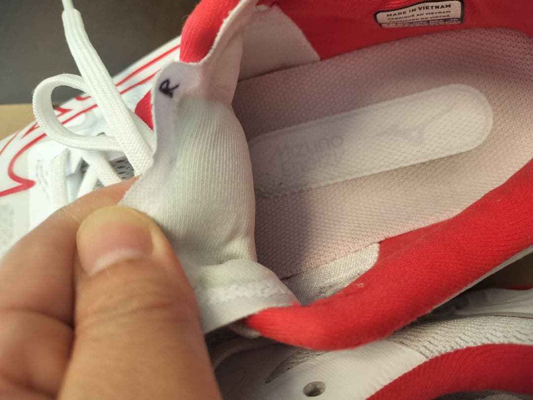 Mizuno ウェーブライトニング Z8 バレーボールシューズ 25cm