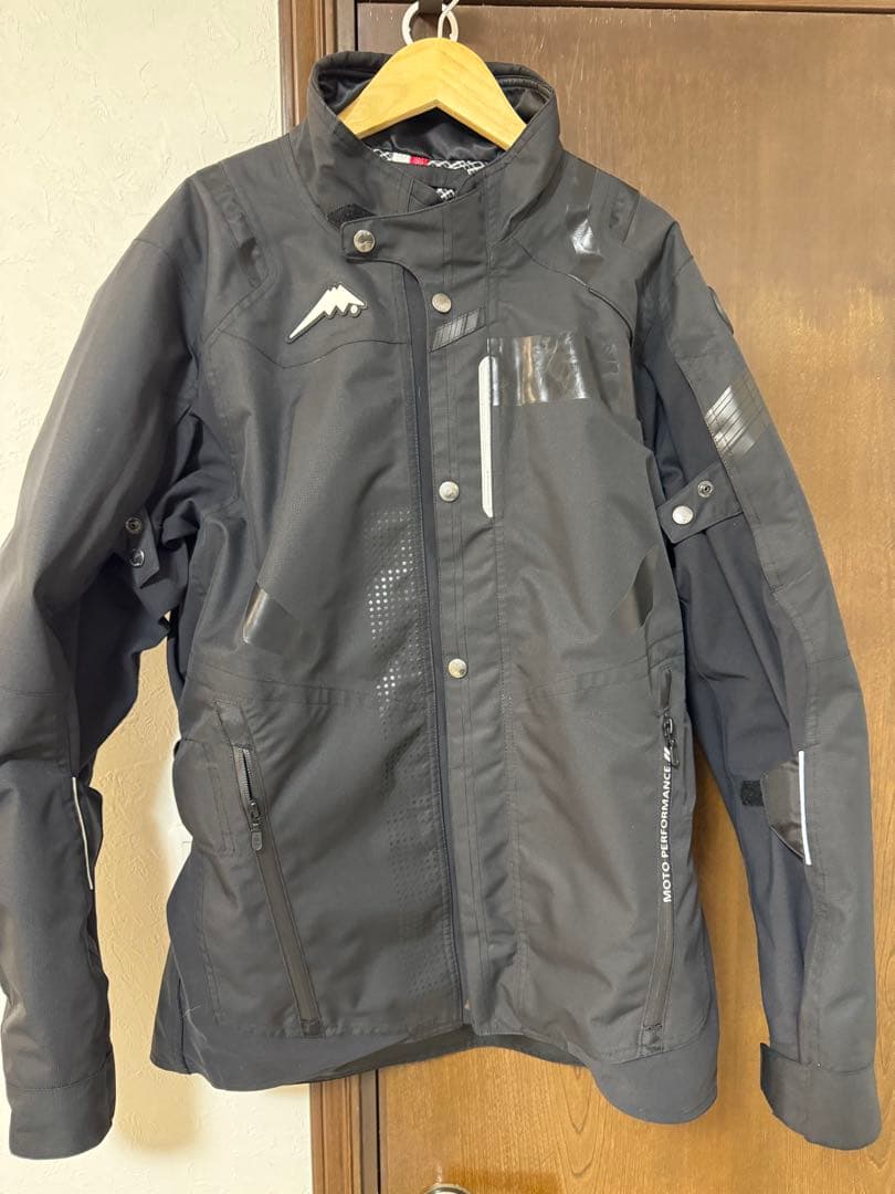 クシタニ アロフトロングジャケット