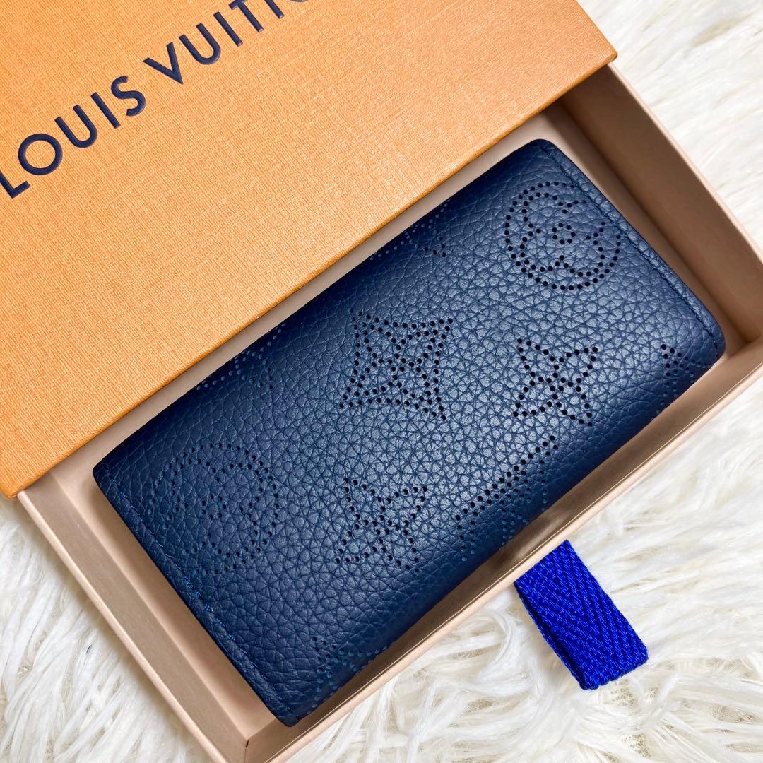 【極美品】 ルイヴィトン＊ マヒナ4連キーケース モノグラム ICチップ