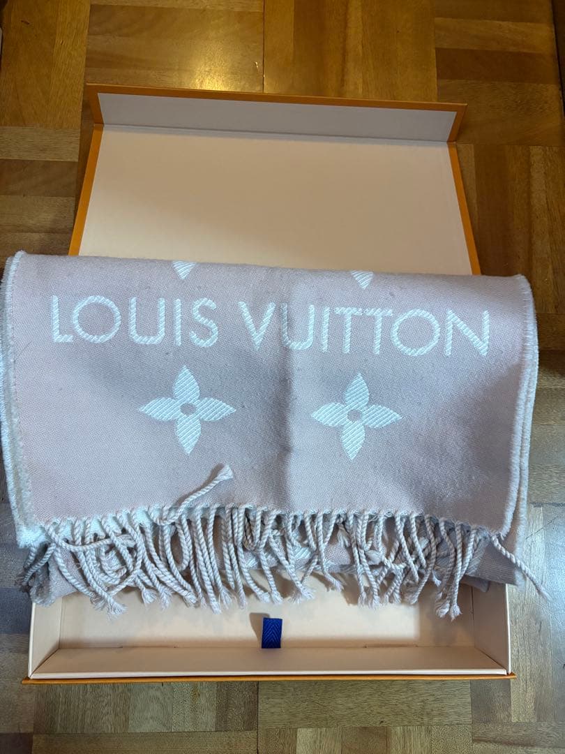 LOUIS VUITTON マフラー・LV エセンシャル　ベージュローズ