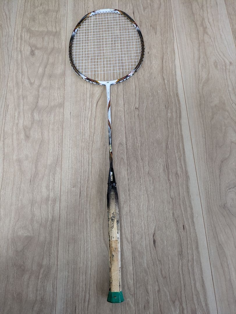 YONEX　VOLTRIC80