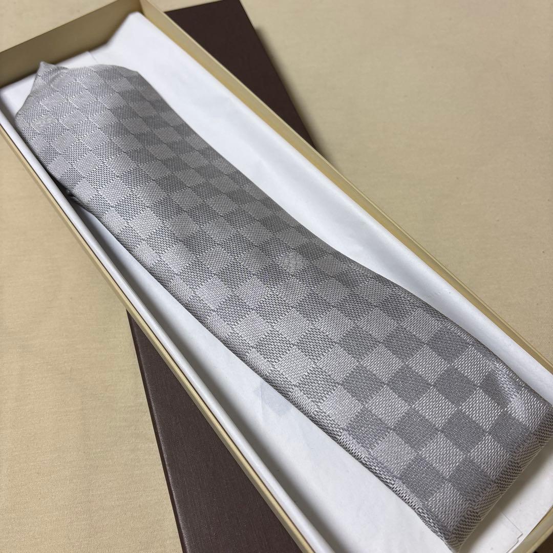 ＬＯＵＩＳ　ＶＵＩＴＴＯＮ　ネクタイ