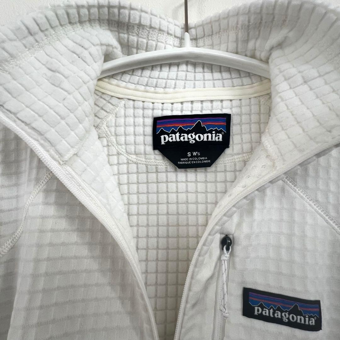 お値下げ中‼️美品 パタゴニア ウィメンズ・R1プルオーバー S ハーフジップ