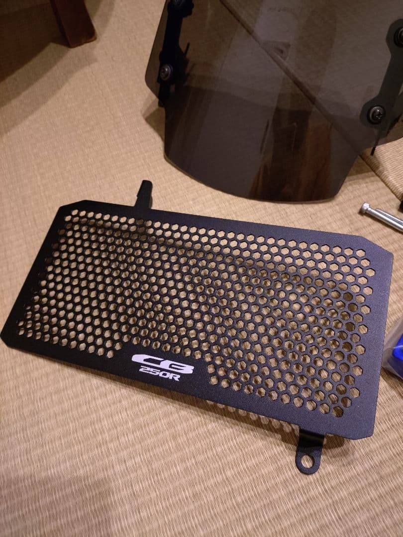 CB250R用　ドレスアップセット　スクリーン