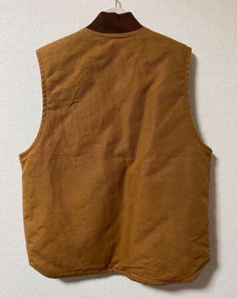 カーハート ブラウン キルティングダウンベスト