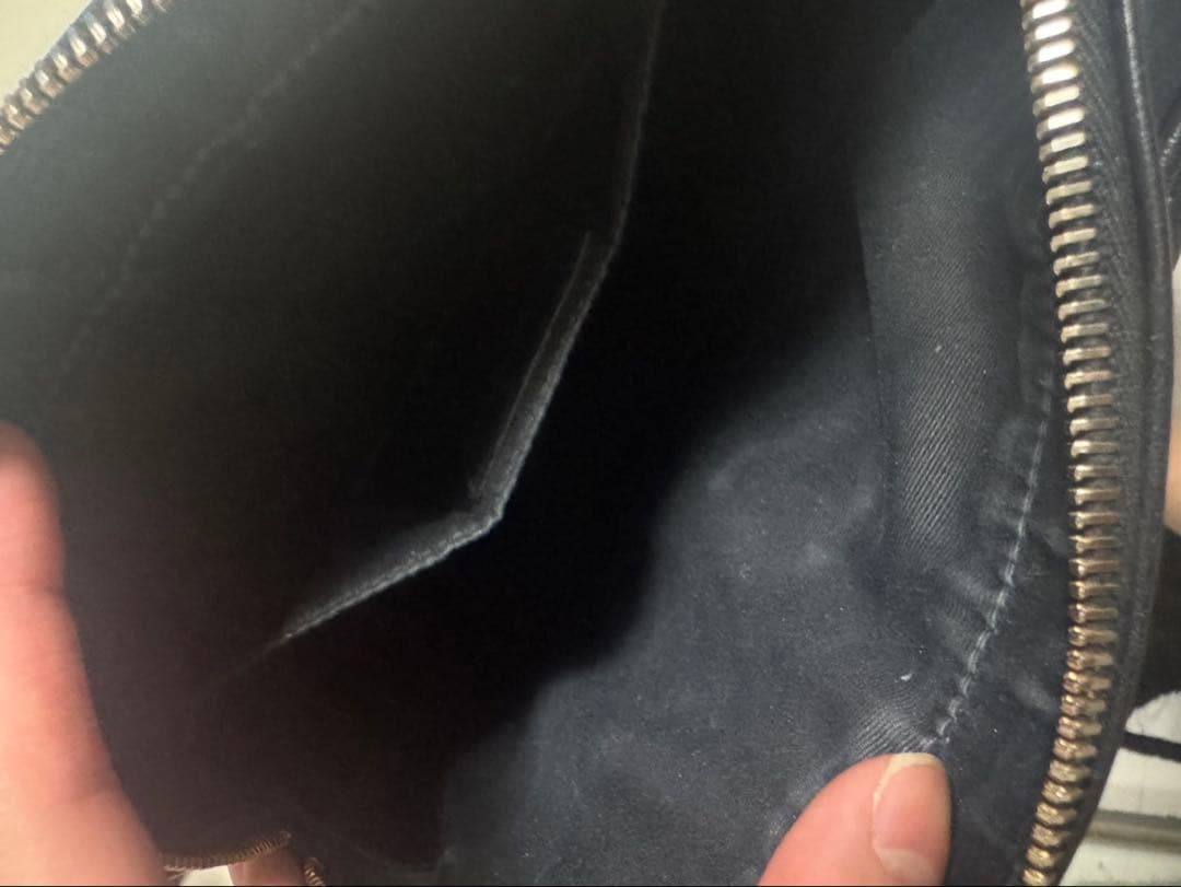 イブサンローラン 黒 ショルダーバッグ 正規品