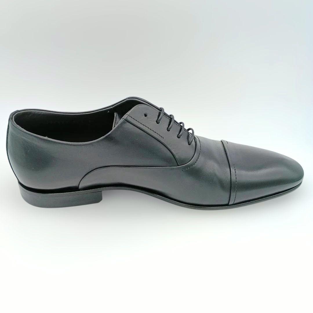 未使用級【ヒューゴボス】ストレートチップ 内羽根 黒 ビジネスシューズ