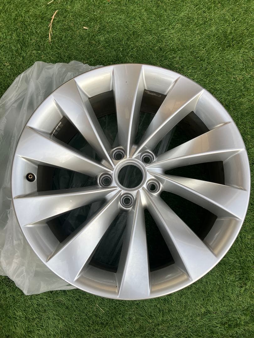 フォルクスワーゲン　シロッコ　純正ホイール　18インチ