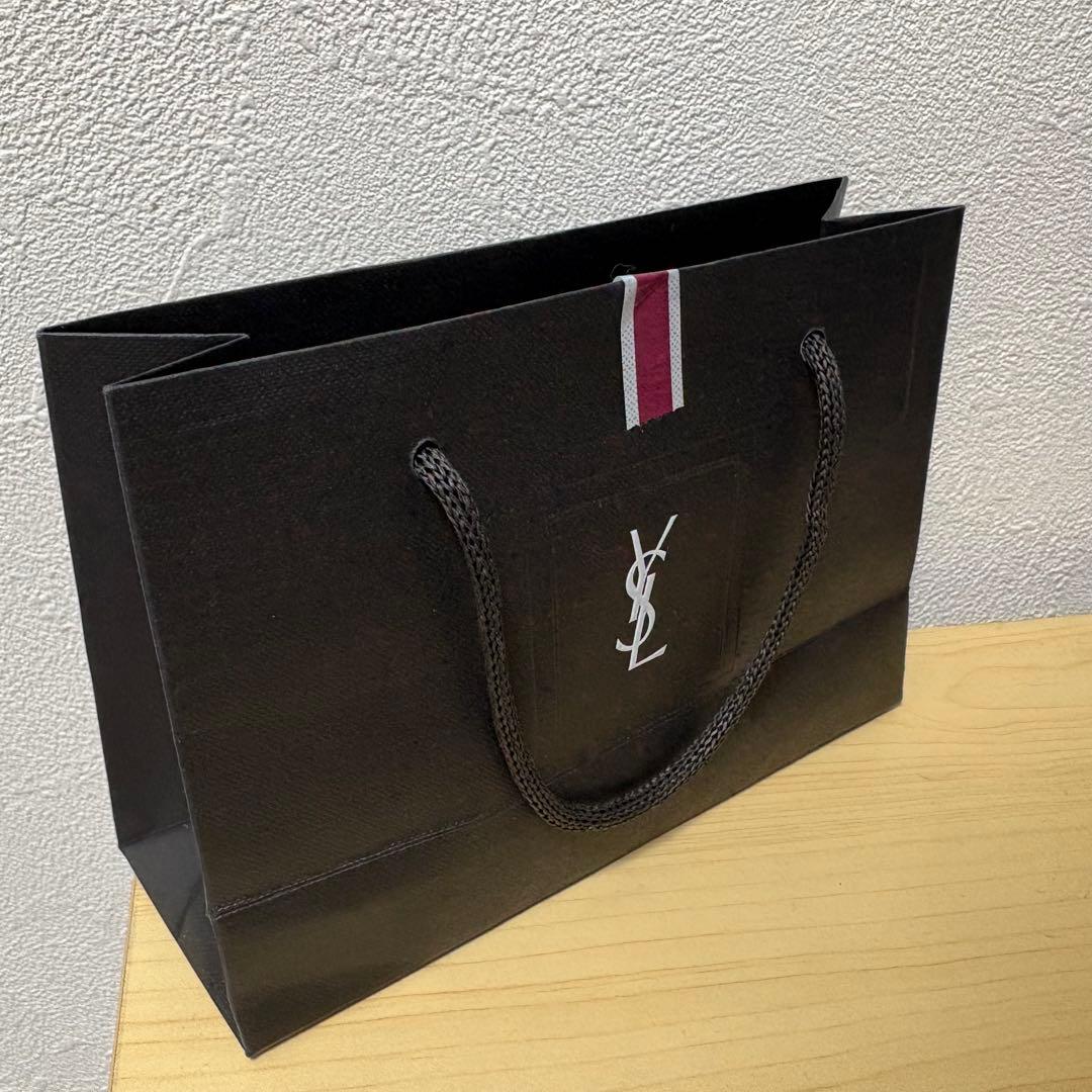 ysl クチュールミニ クラッチ　126 スパークリング ラスト（ショッパー付）