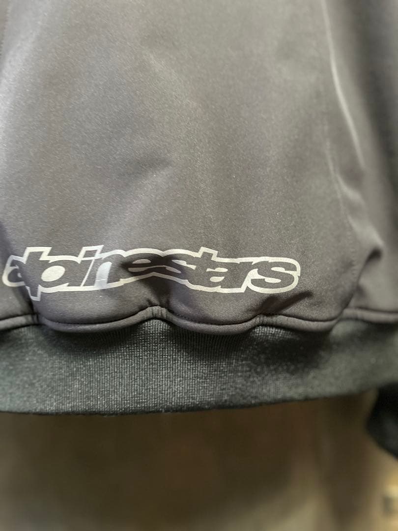 alpinestars ブラックジャケット フード付き