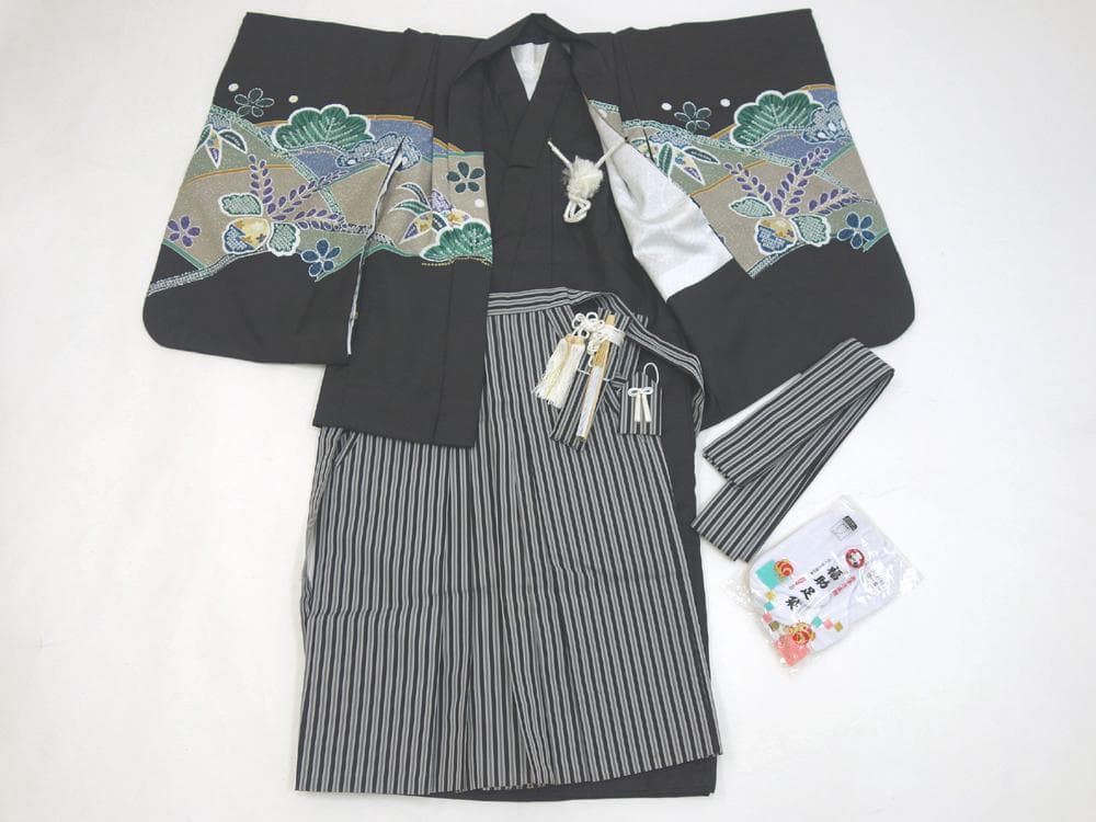 中古美品 七五三 五歳 男の子 9点セット 小物付き 黒■N71022-8