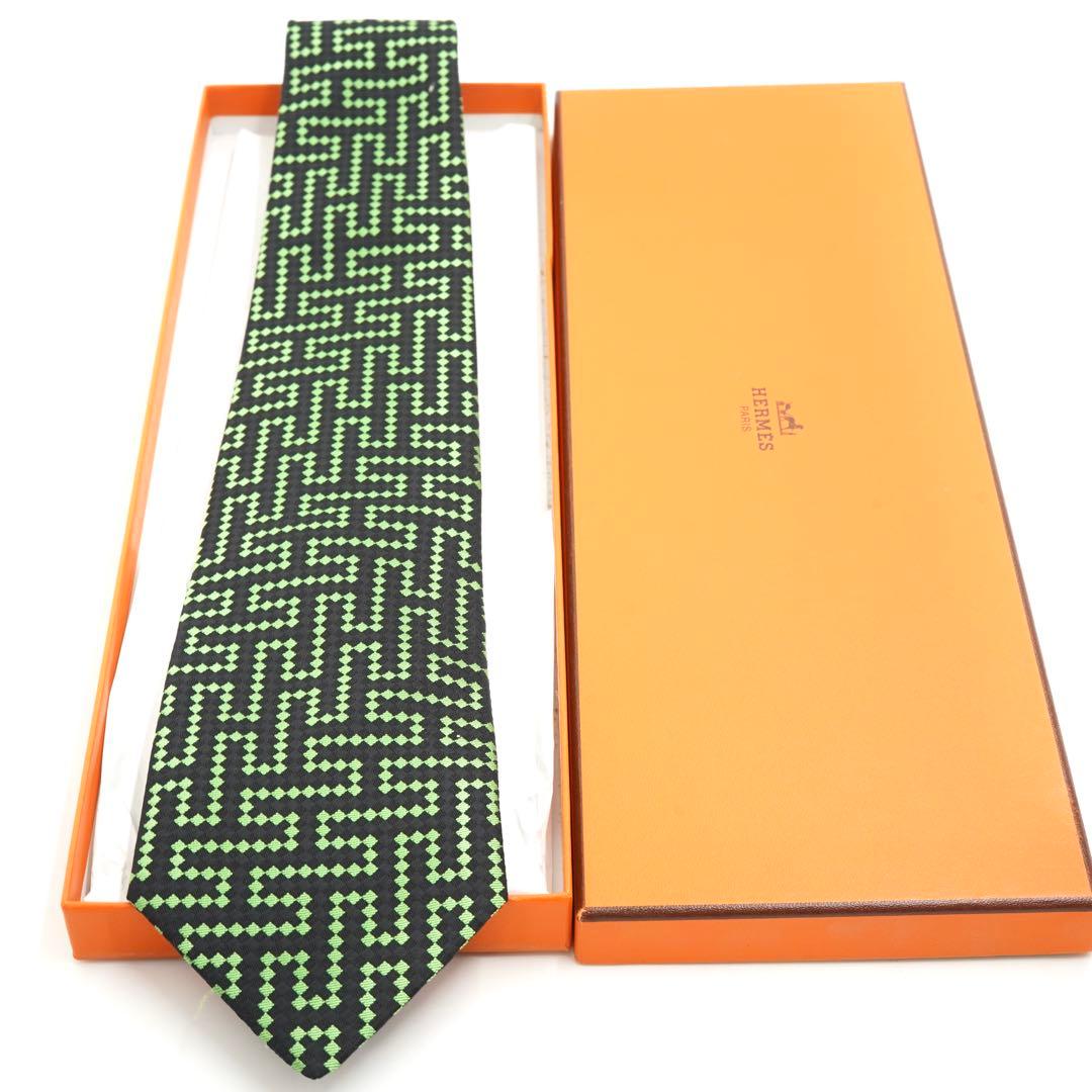 ✨新品未使用品✨　HERMES ネクタイ　ファソネット　H柄　ドット柄　グリーン