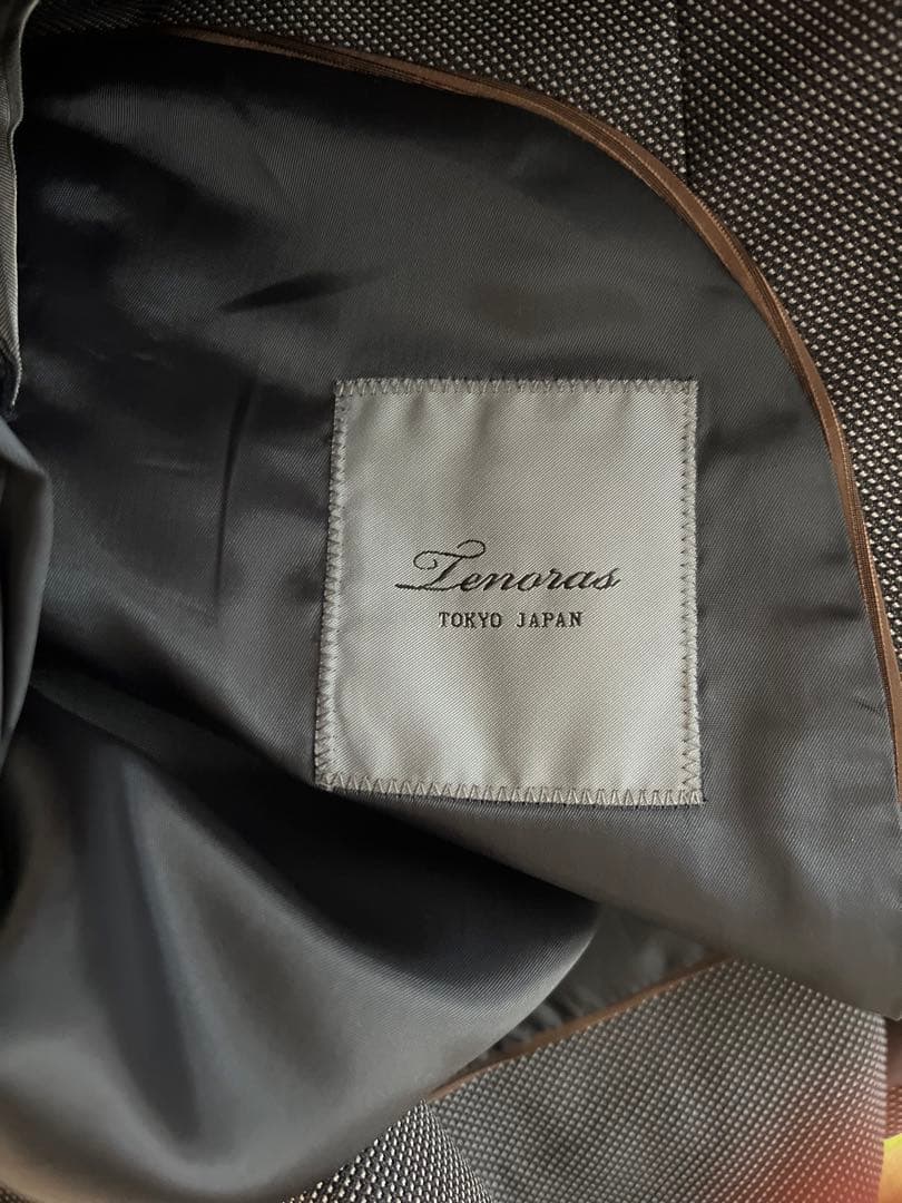 ティノラス　スーツ　M