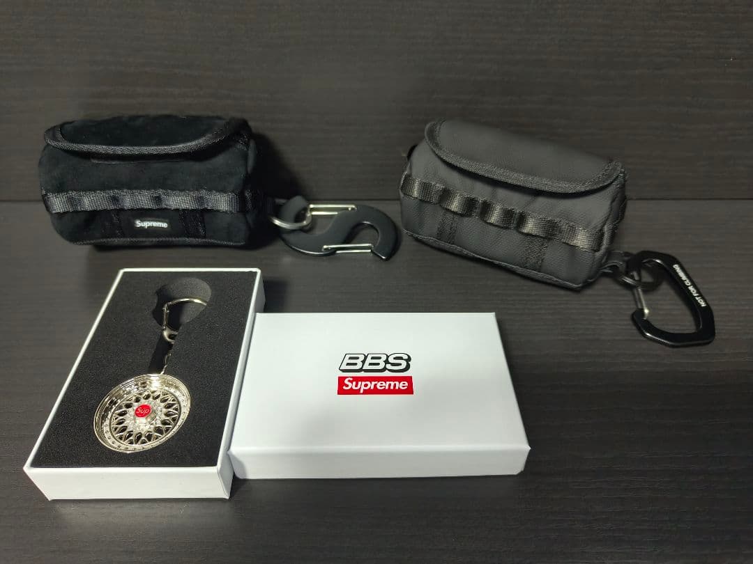 シュプリームキーホルダー