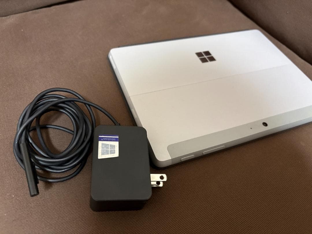 Y*i様 【美品】Surface Go 2 タイプカバー付き