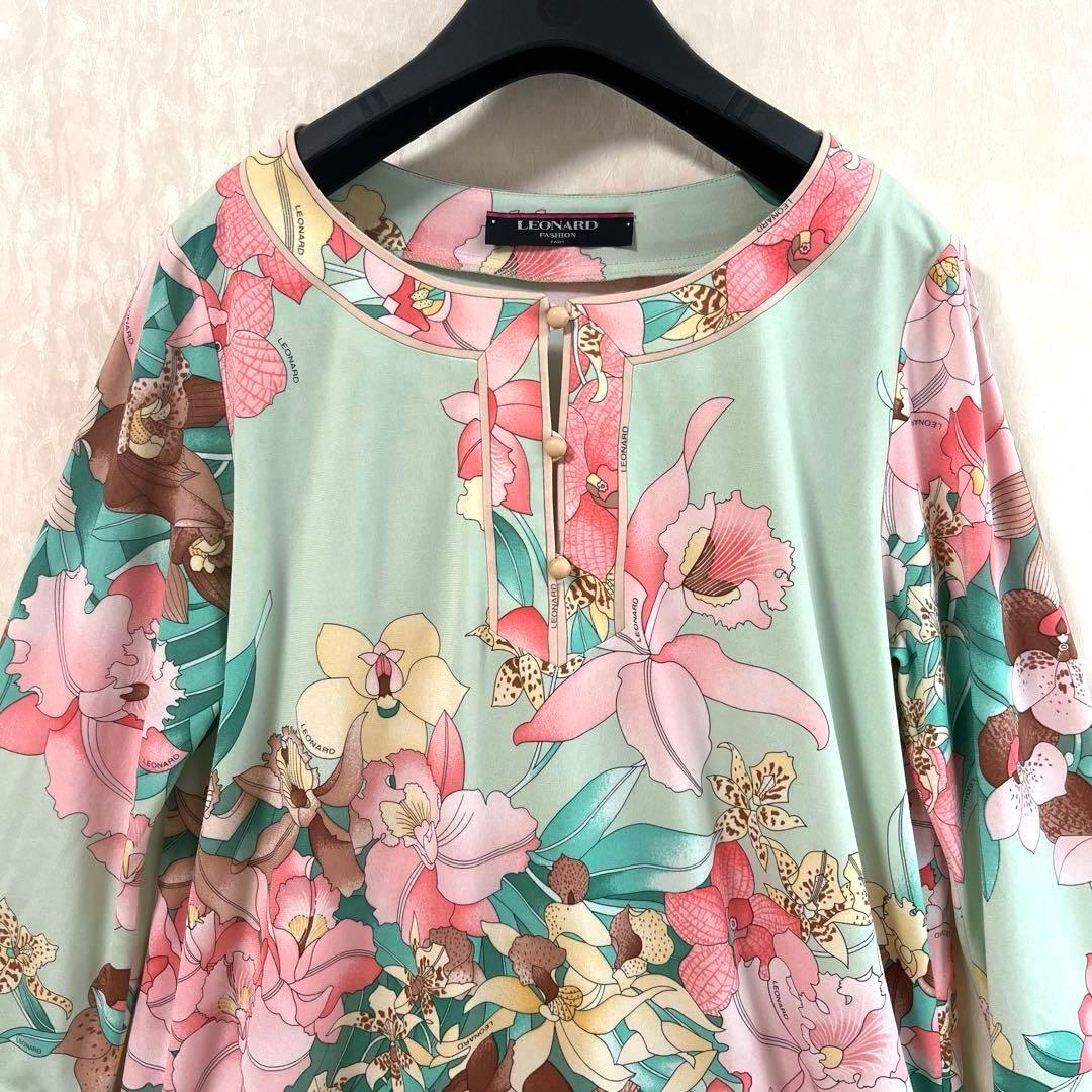 美品✨レオナール カンカン素材 チュニック フレア 多色 花柄 ゆったり L