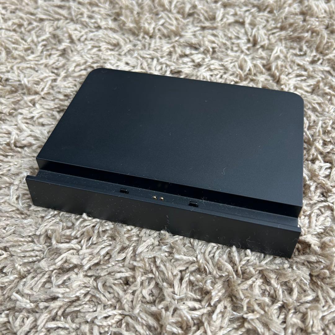 docomo dtab d42A　タブレット　専用充電器付き