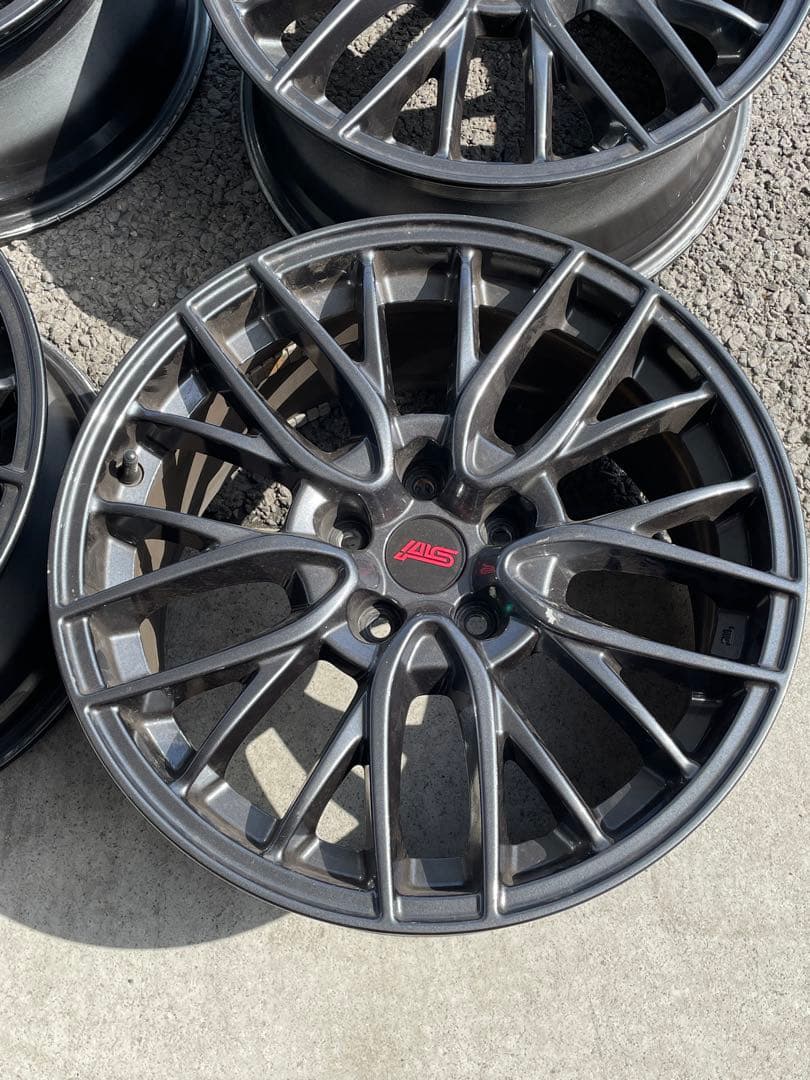 STI スポーツデザイン ブラックホイール 18インチ