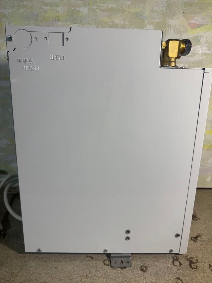j*0様 TOTO 小型電気温水器 REKB12A12 12L