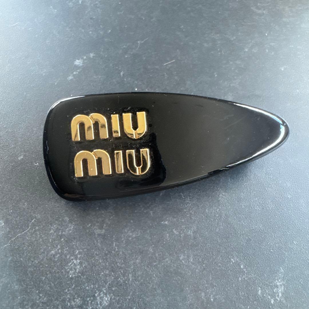 miu miu ミュウミュウ ブラック ヘアピン 約10cm