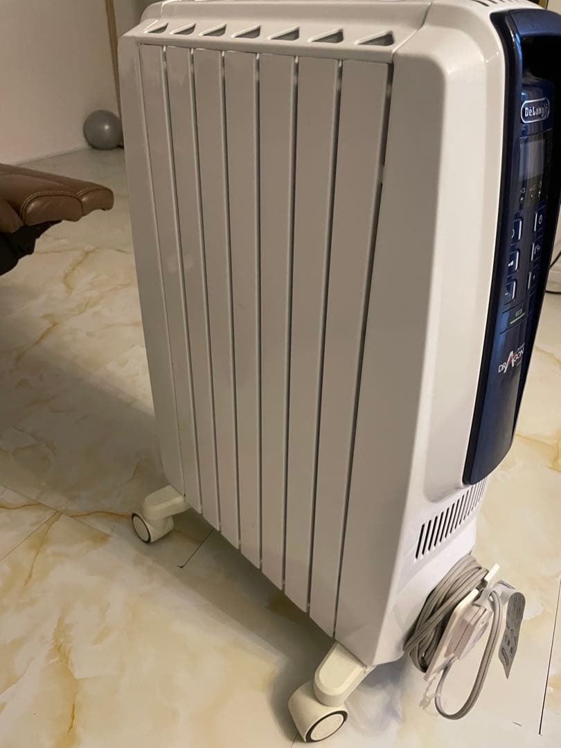 【デロンギ】オイルヒーター QSD0915 10〜13畳