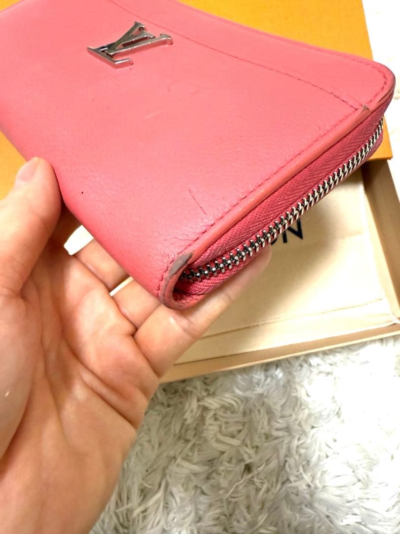 LOUIS VUITTONルイヴィトン　ジッピーロックミーラウンドファスナー