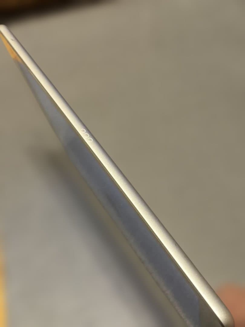 iPad 第7世代 wi- fi+セルラー 32GB Softbank