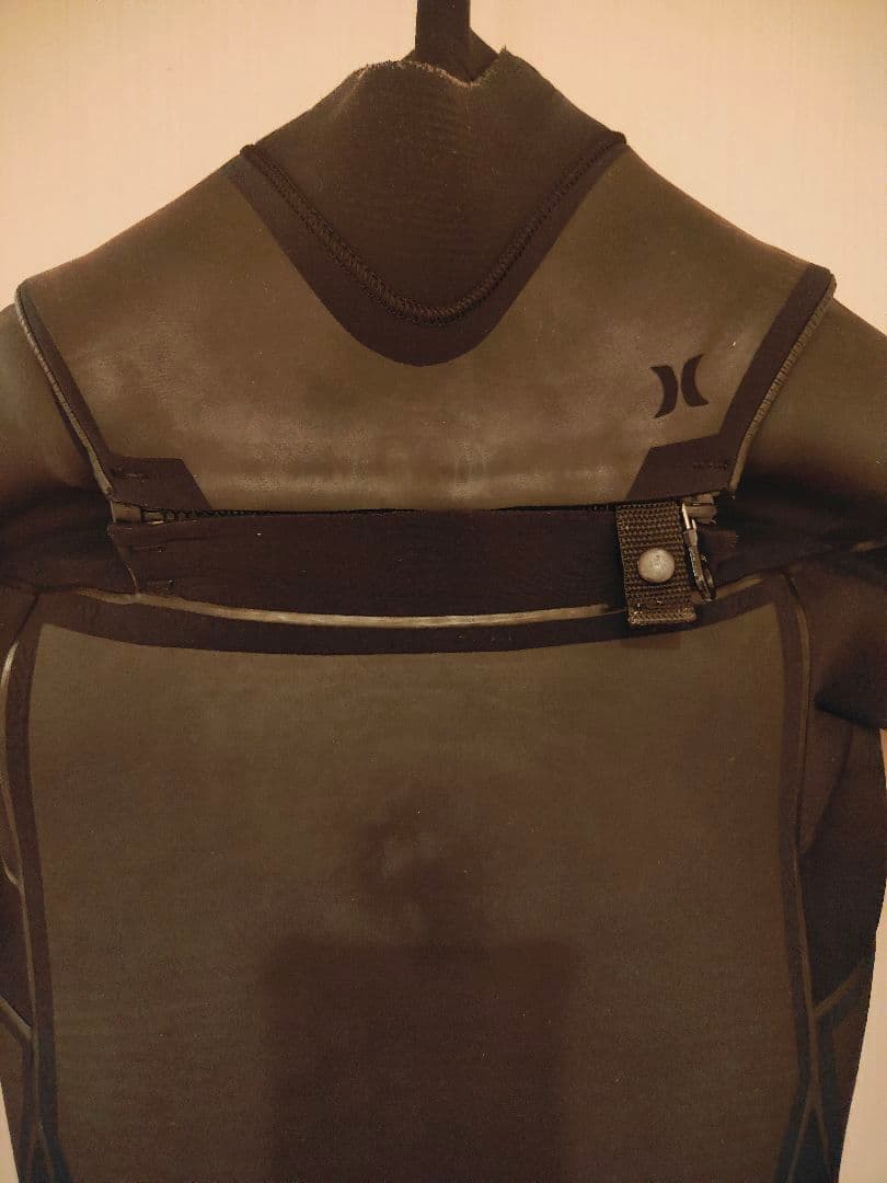 Hurley ブラック セミドライスーツ